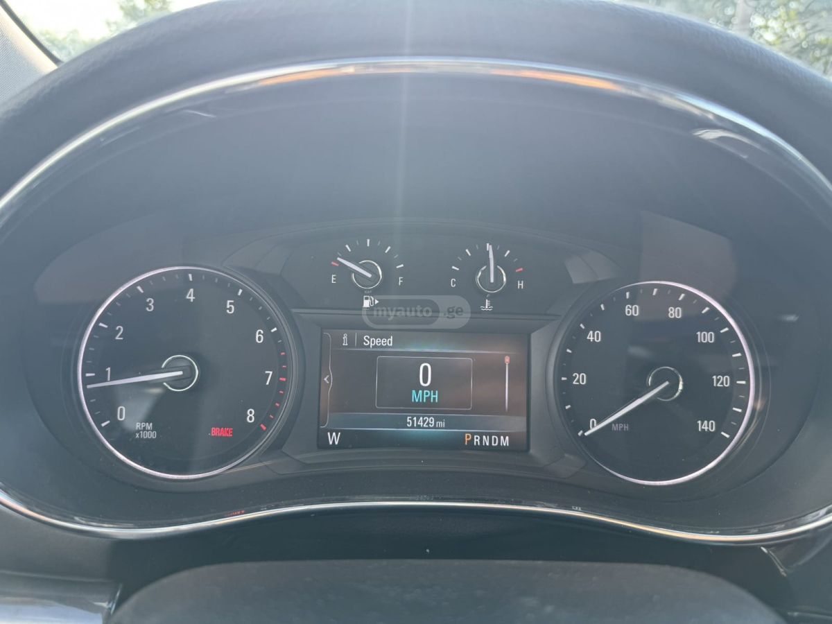 Buick Encore 2017 — photo 2
