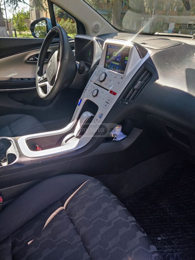 Chevrolet Volt 2012 — photo 2