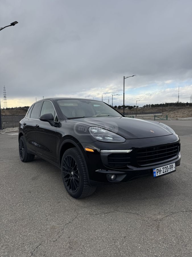 Porsche Cayenne 2016 — photo 2
