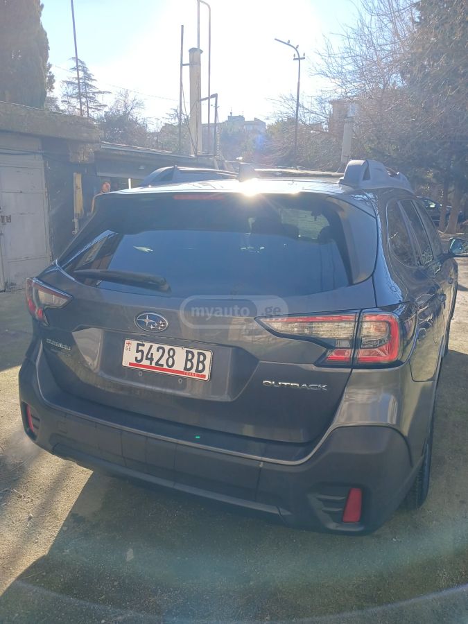 Subaru Outback 2022 — photo 2