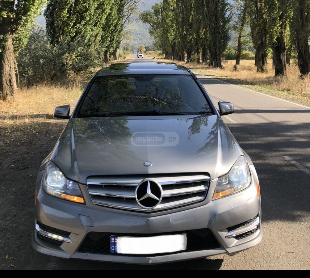 Mercedes-Benz C 250 2012 — photo 2