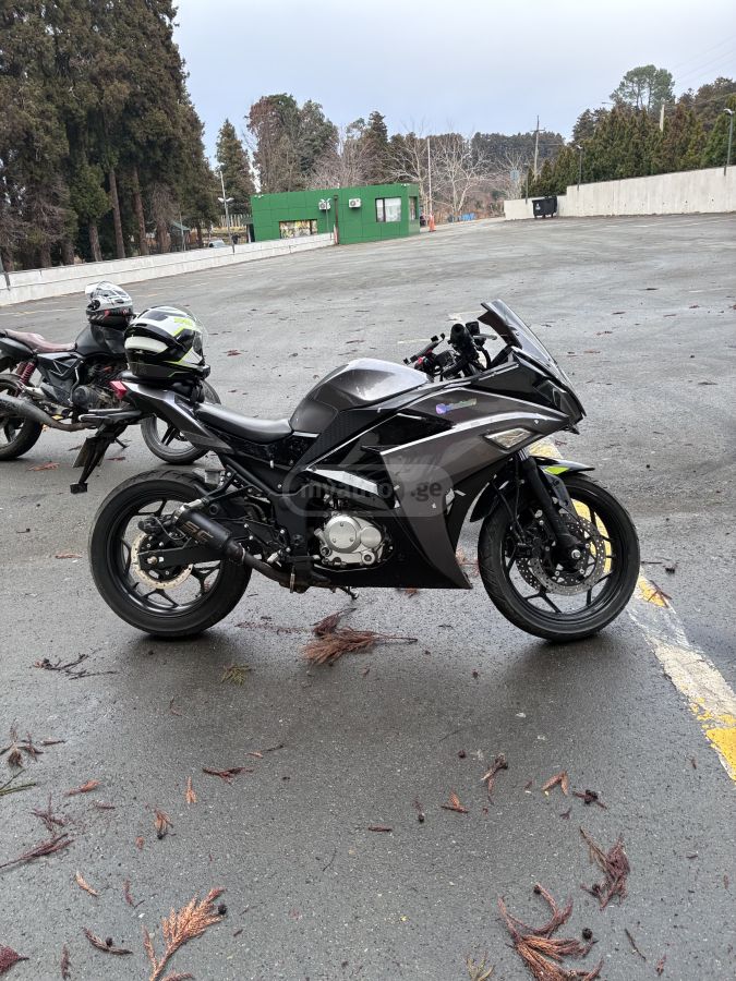 Aprilia 3525 2025 — photo 2