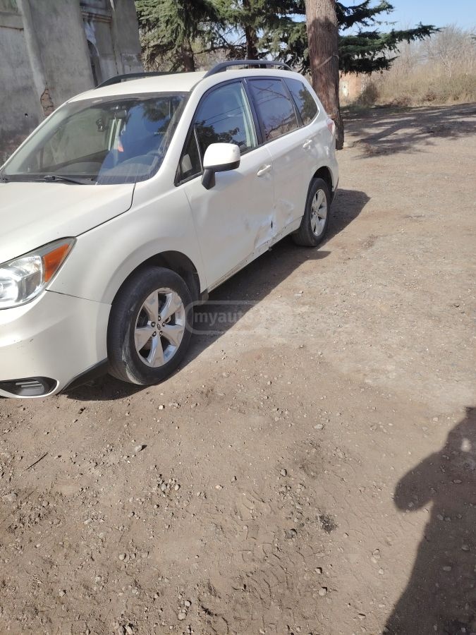 Subaru Forester 2015 — photo 2