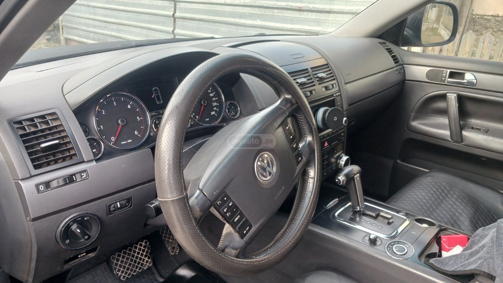 Volkswagen Touareg 2007 — photo 2