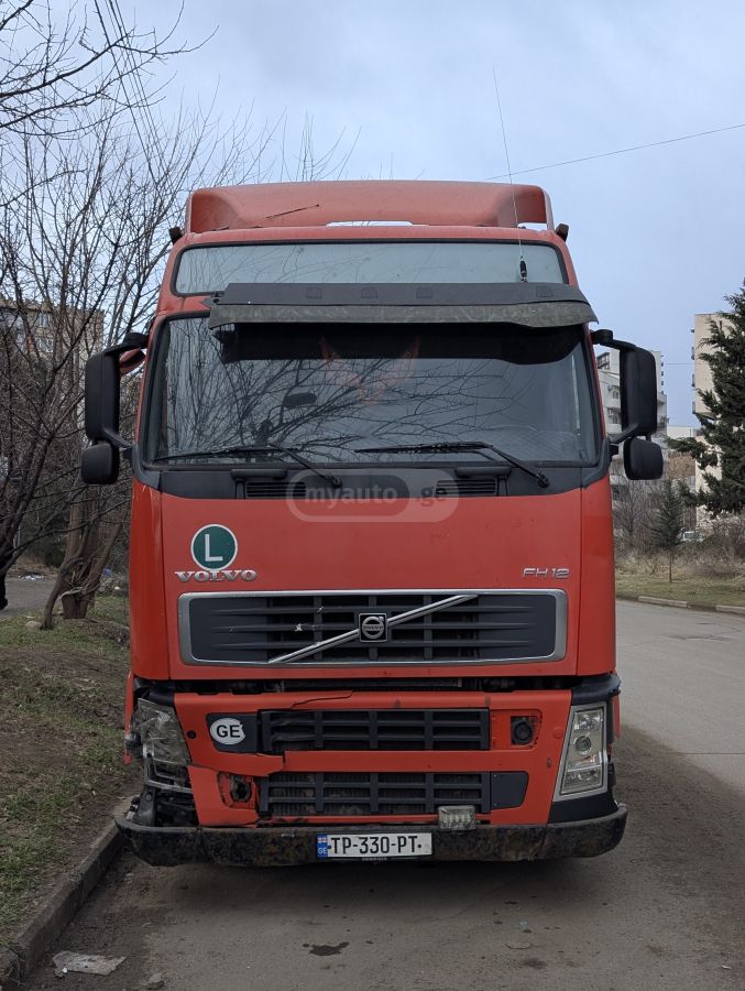 Volvo FH12 2005 — photo 2