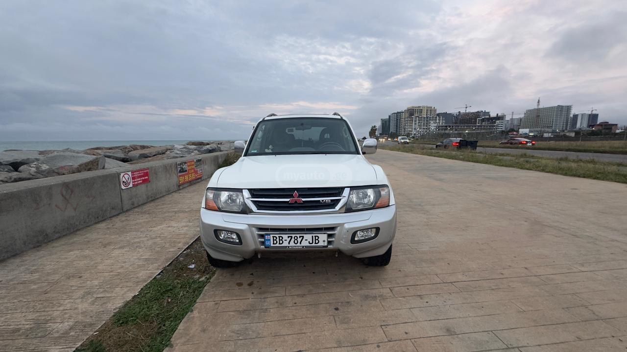 Mitsubishi Montero