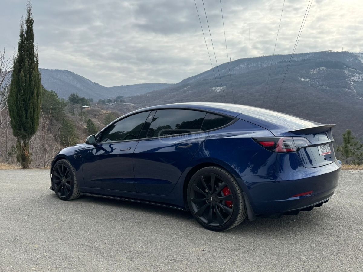 Tesla Model 3 2018 — photo 2