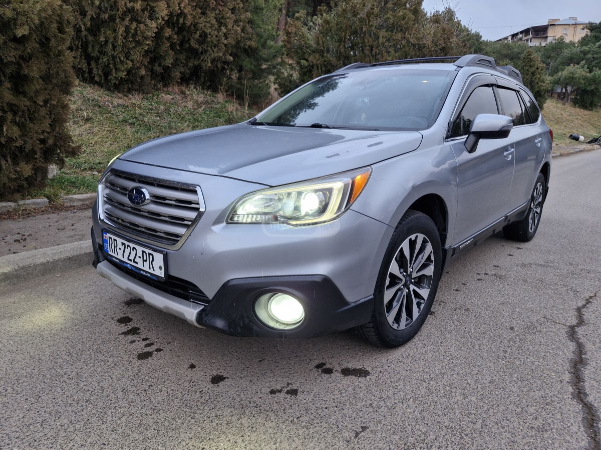 Subaru Outback 2017 — photo 2