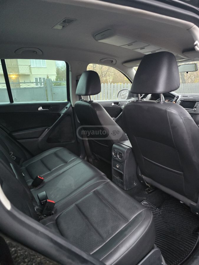 Volkswagen Tiguan 2011 — photo 2