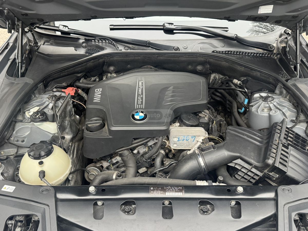 BMW 528 2011 — photo 2