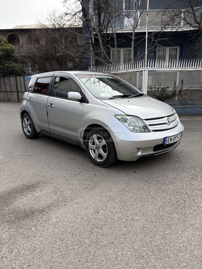 Toyota Ist 2002 — photo 2