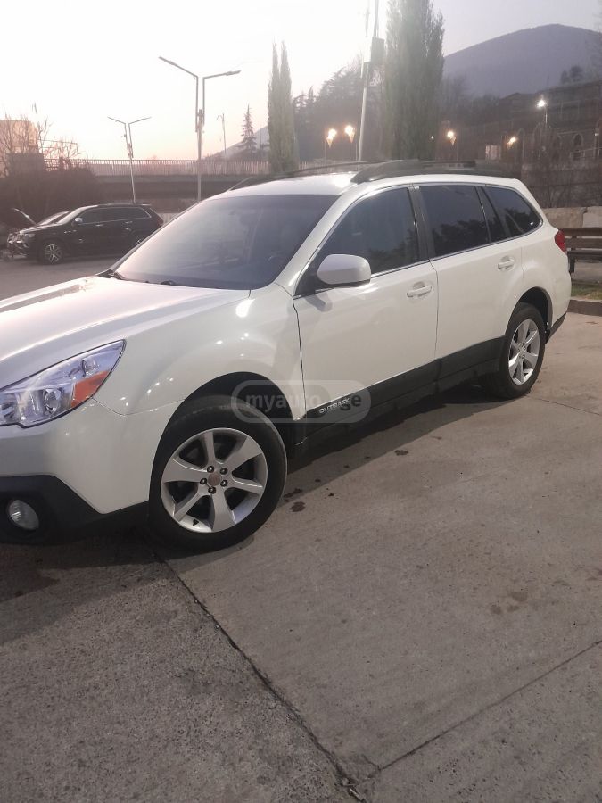 Subaru Outback 2013 — photo 2