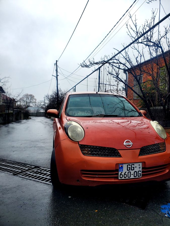 Nissan March