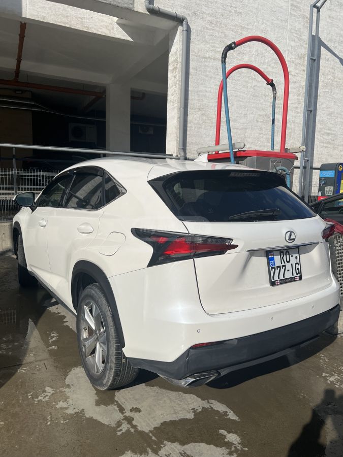Lexus NX 200 2016 — photo 2