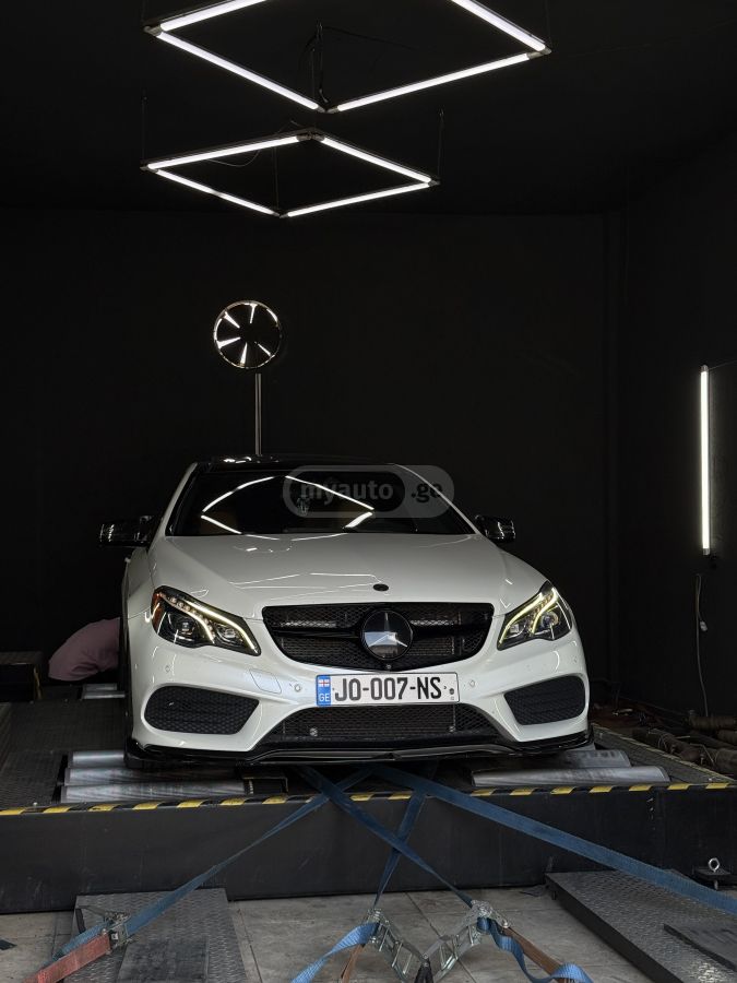 Mercedes-Benz E 550 2015 — photo 2