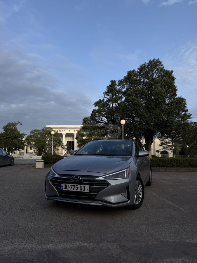 Hyundai Elantra 2020 — photo 2