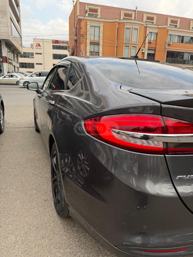 Ford Fusion 2017 — photo 2