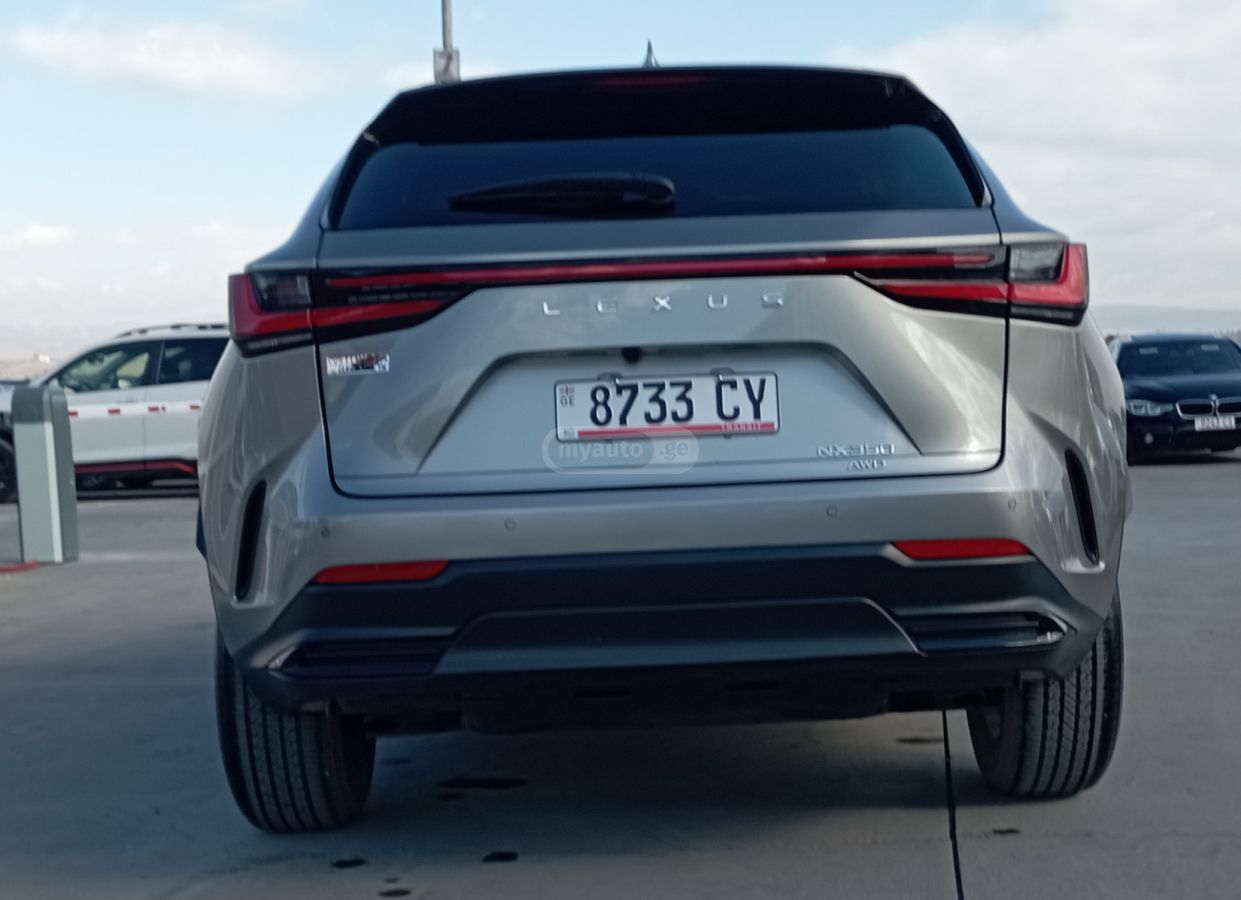 Lexus NX 350 2022 — photo 2