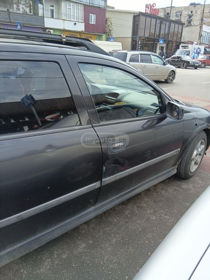 Opel Astra 2000 — photo 2