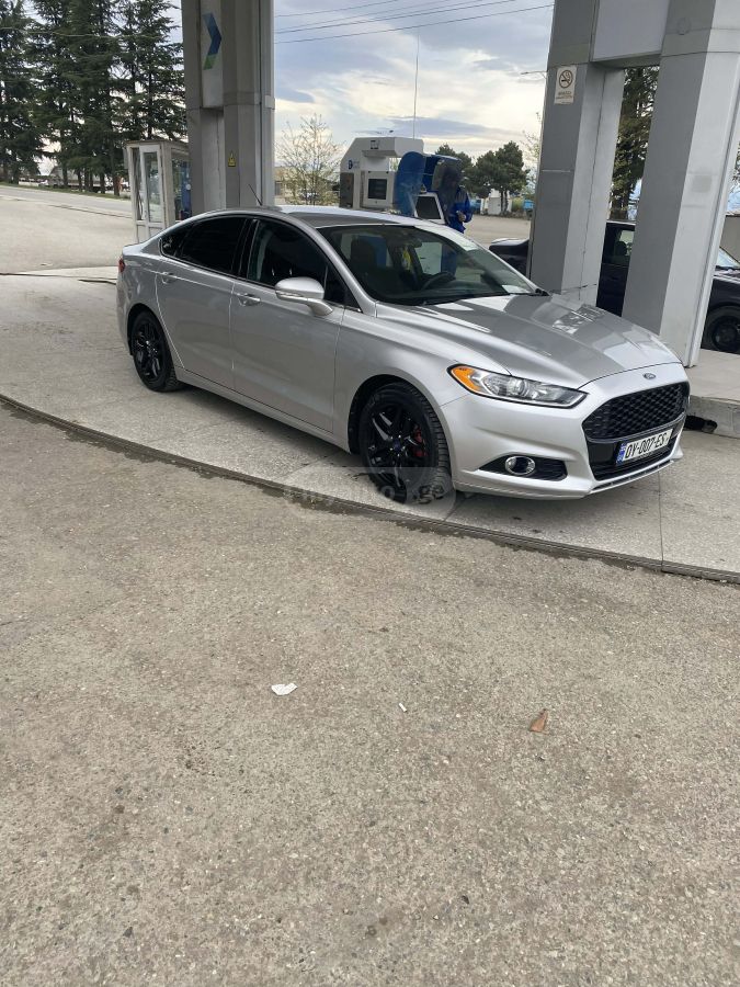 Ford Fusion 2012 — photo 2