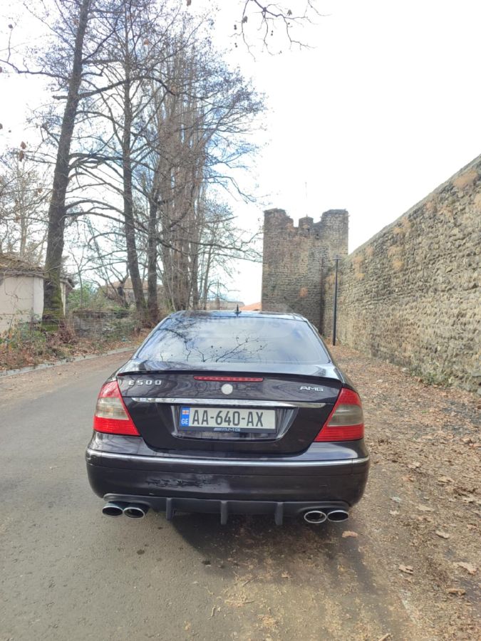 Mercedes-Benz E 350 2006 — photo 2