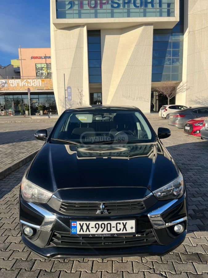 Mitsubishi Outlander Sport 2018 — photo 2
