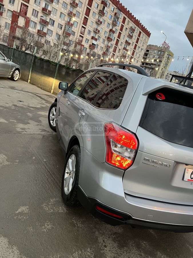 Subaru Forester 2014 — photo 2