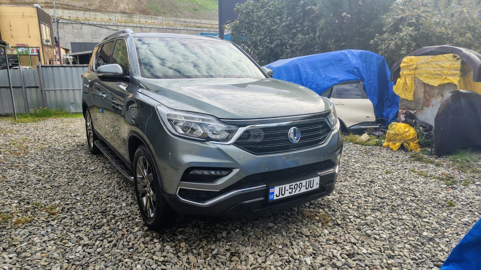 Ssangyong Rexton 2017 — photo 2