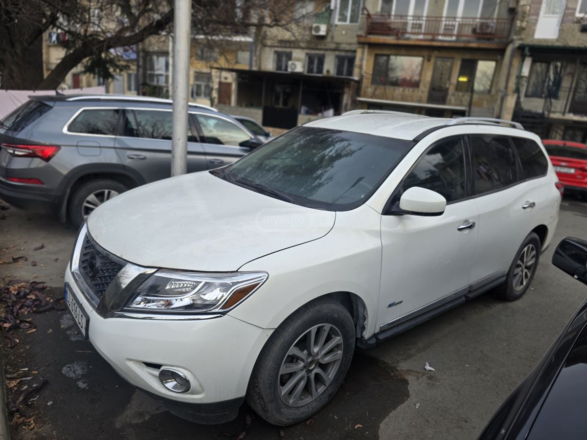Nissan Pathfinder 2013 — photo 2