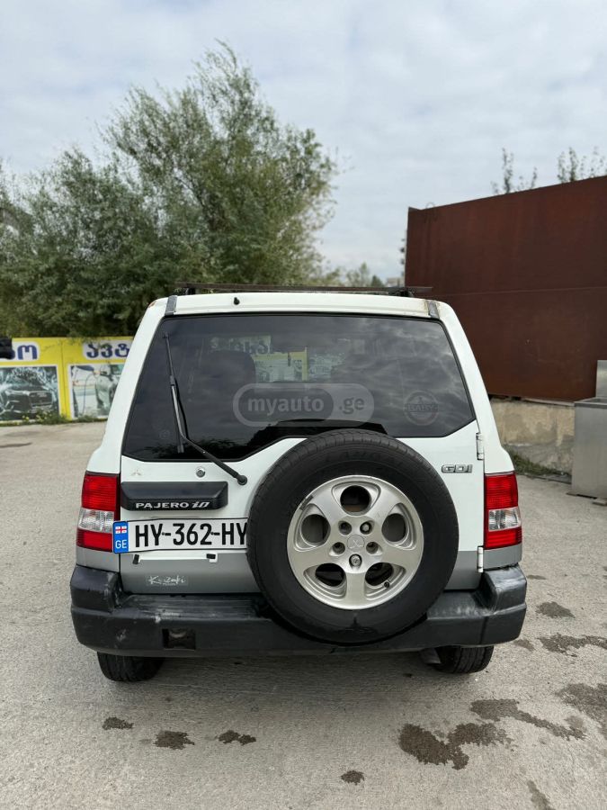 Mitsubishi Pajero IO 1998 — photo 2