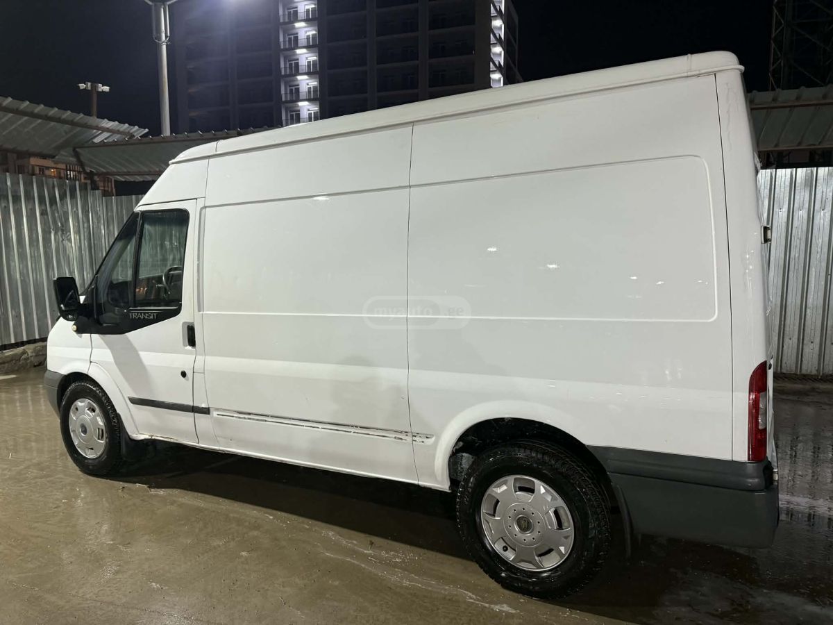 Ford Transit 2009 — photo 2