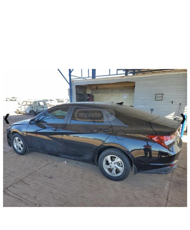 Hyundai Elantra 2023 — photo 2