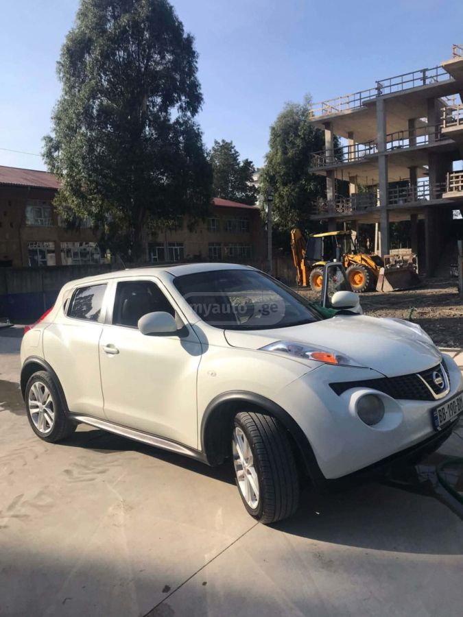 Nissan Juke 2012 — photo 2