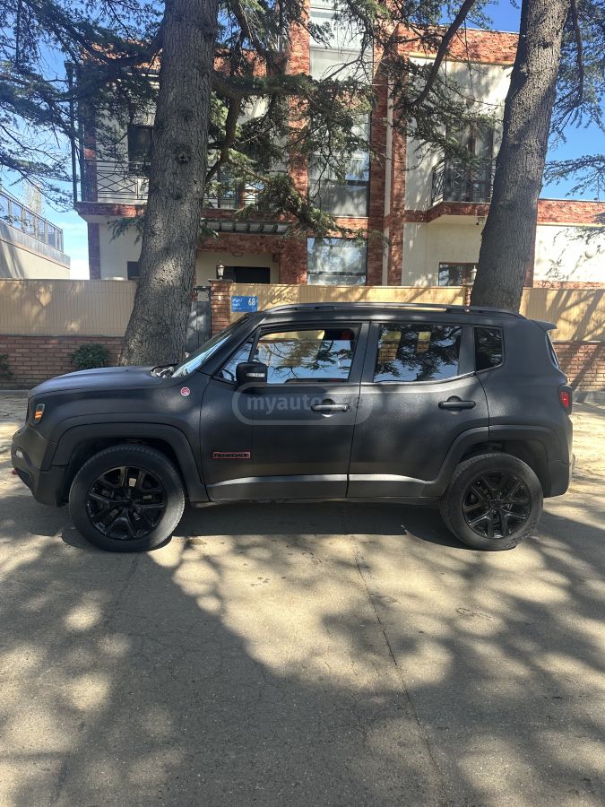 Jeep Renegade 2016 — photo 2