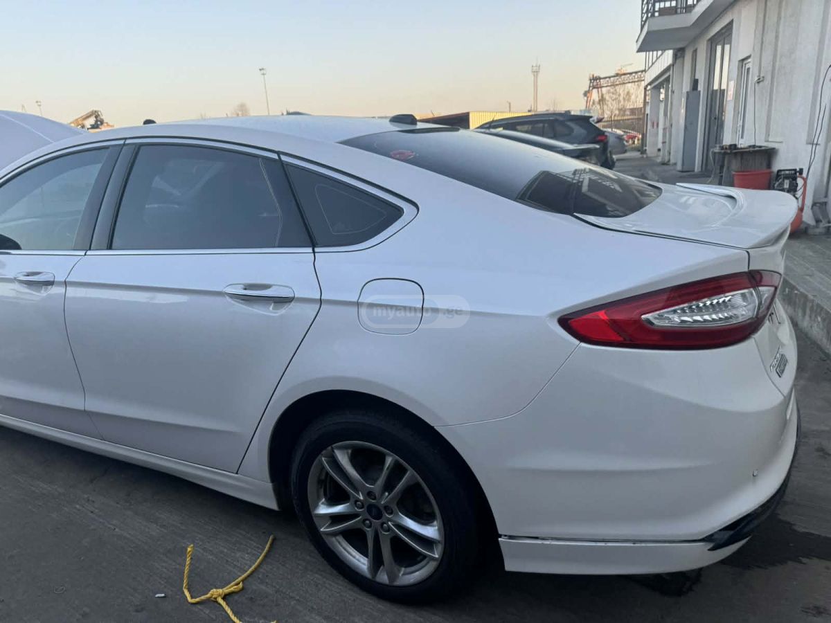 Ford Fusion 2015 — photo 2
