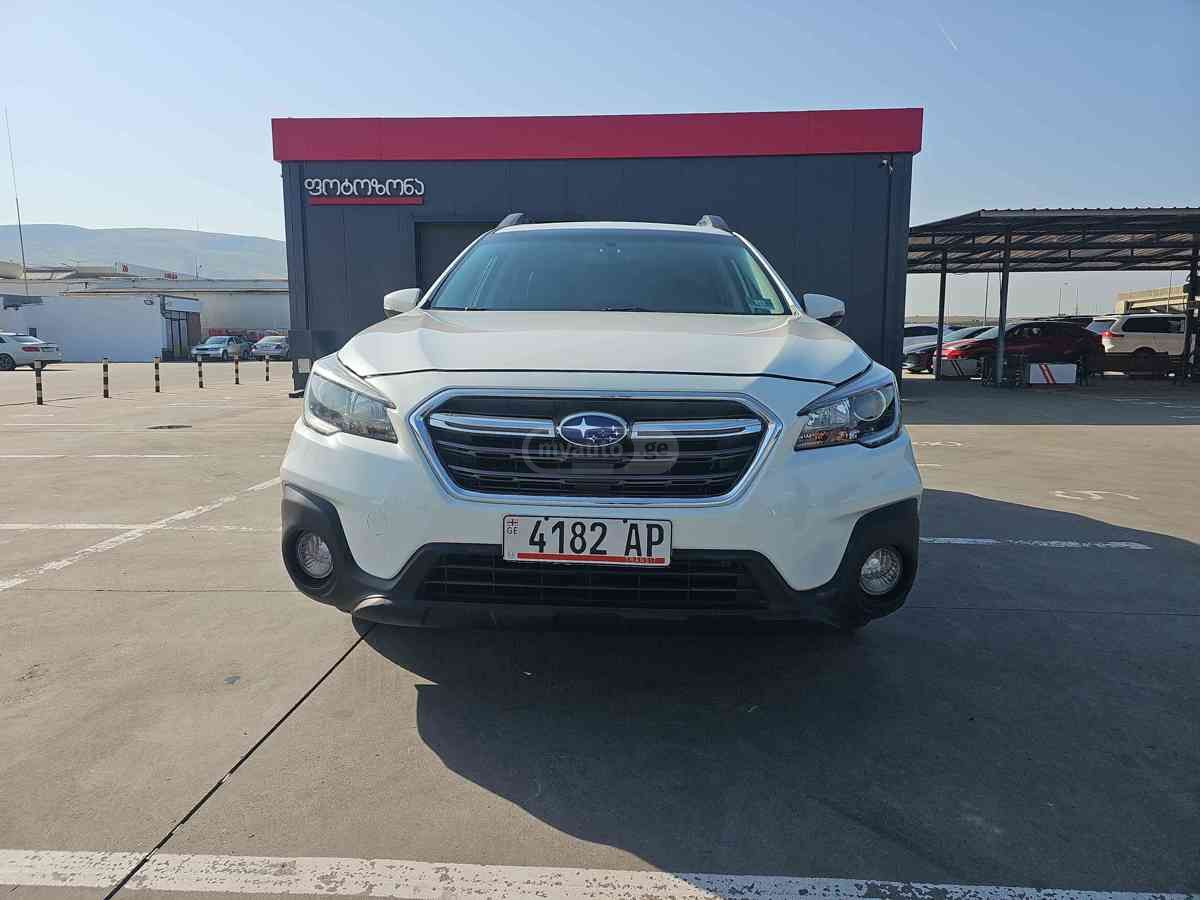 Subaru Outback 2018 — photo 2