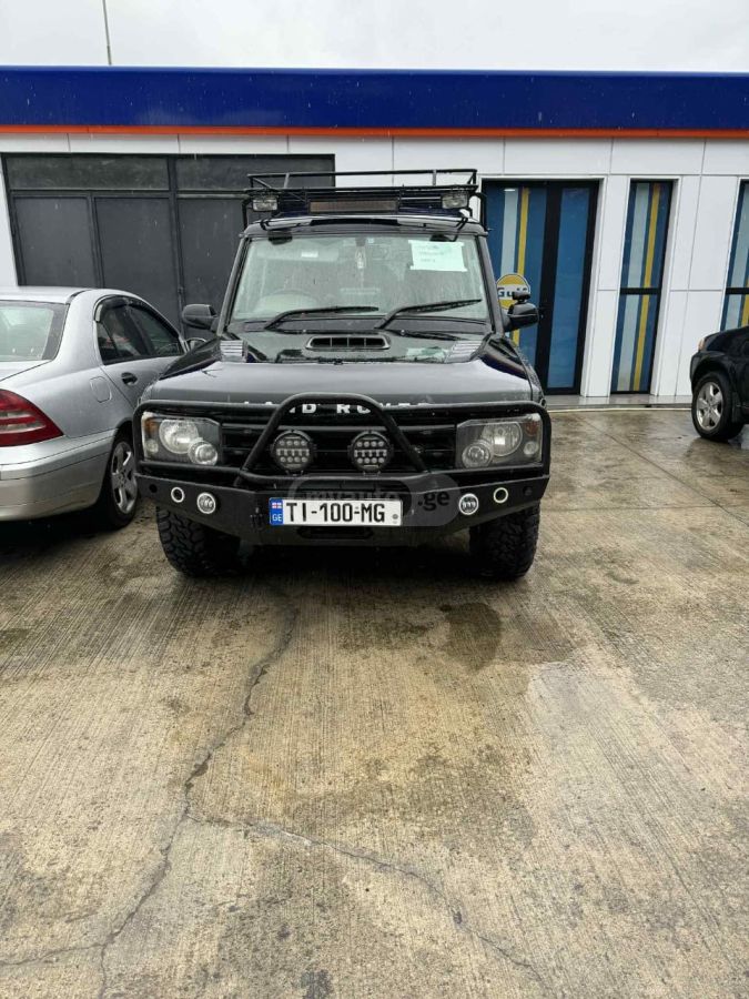 Land Rover Discovery 2004 — photo 2
