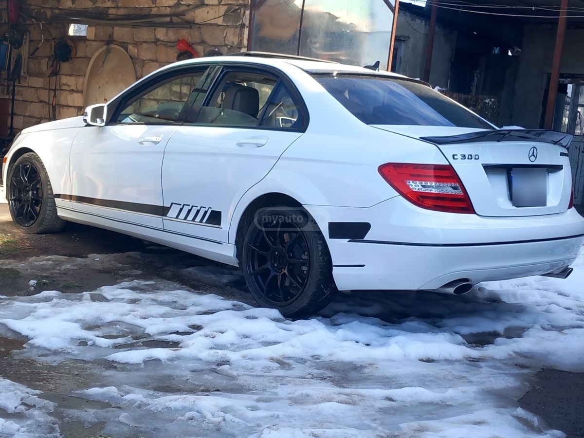 Mercedes-Benz C 300