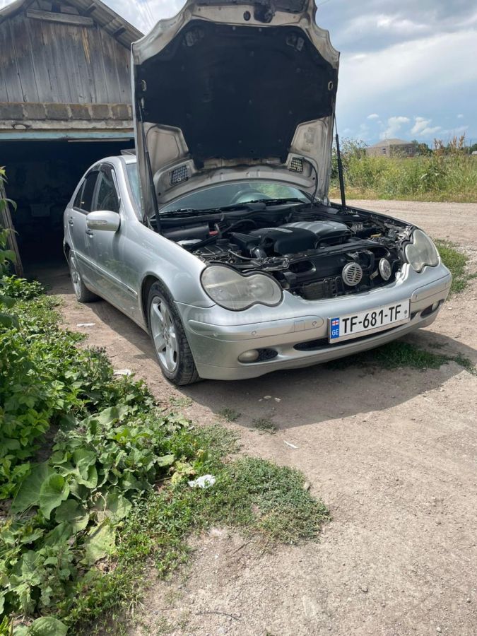 Mercedes-Benz C 220 2001 — photo 2