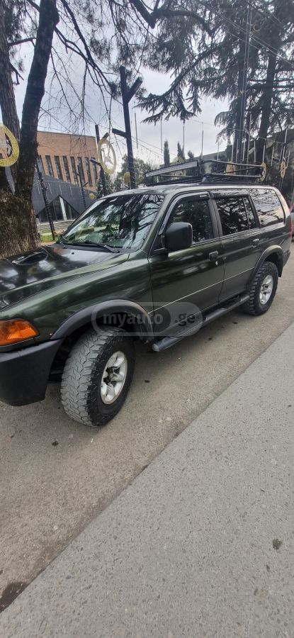 Mitsubishi Montero 1998 — photo 2