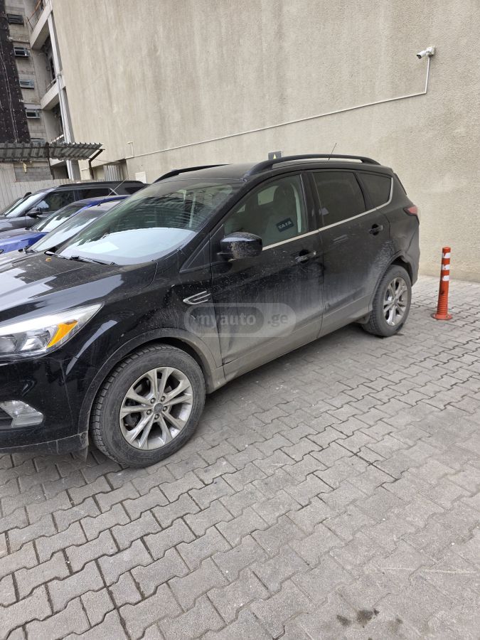 Ford Escape 2018 — photo 2