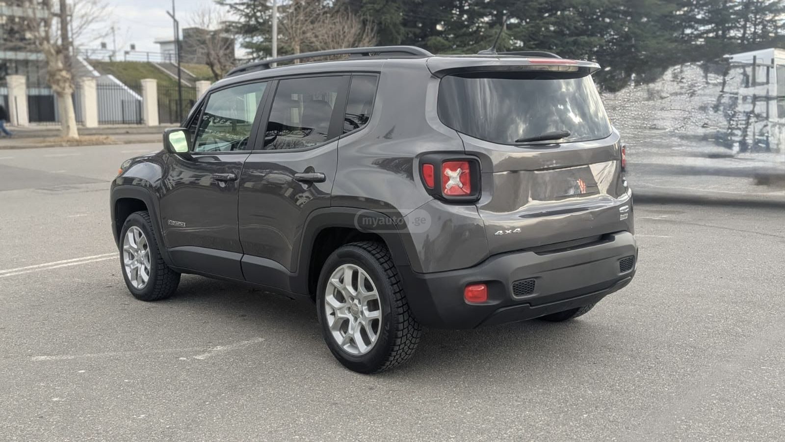 Jeep Renegade 2017 — photo 2