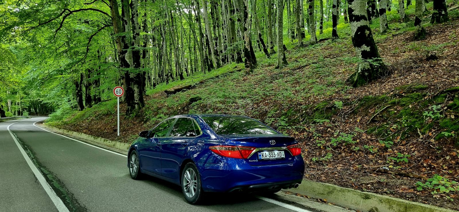 Toyota Camry 2015 — photo 2