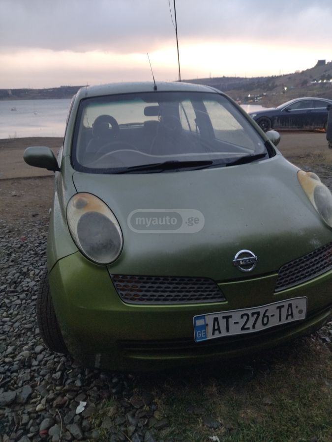 Nissan March