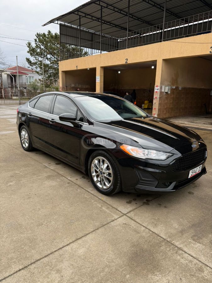 Ford Fusion 2018 — photo 2