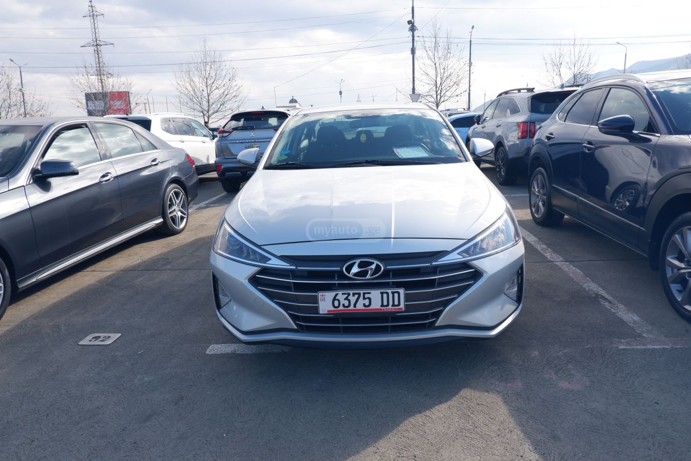 Hyundai Elantra 2019 — photo 2