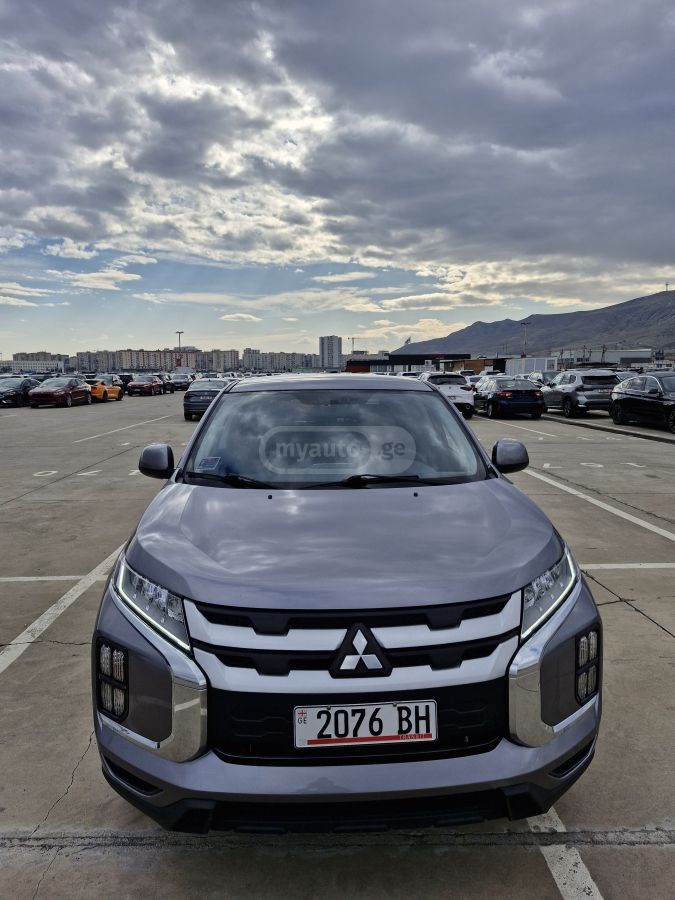Mitsubishi Outlander Sport 2020 — photo 2