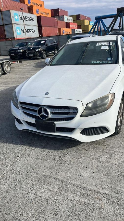 Mercedes-Benz C 300 2015 — photo 2