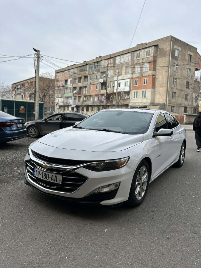 Chevrolet Malibu 2020 — photo 2