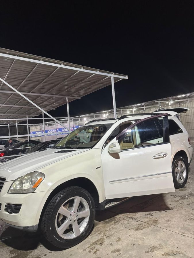 Mercedes-Benz GL 320 2009 — photo 2